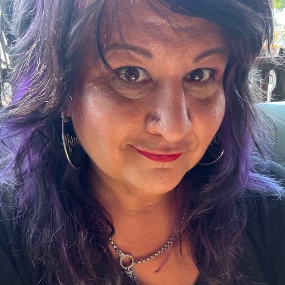 Meet your Posher, Renetta - Picture 1 of 1